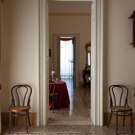 Palazzo Pio Apartment Lecce Bagian luar foto