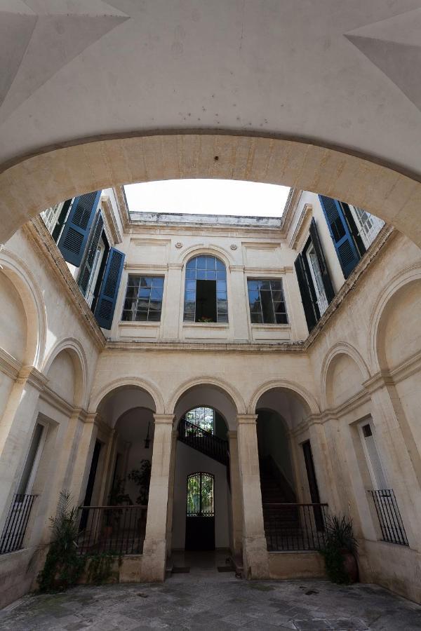 Palazzo Pio Apartment Lecce Bagian luar foto